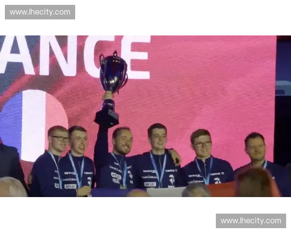 2025年欧洲冠军联赛决赛激战正酣豪门争锋谁能捧起梦之杯