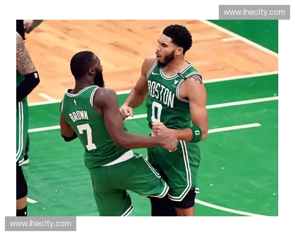 凯尔特人新赛季赛程全面解析 打造冠军之路的关键比赛安排